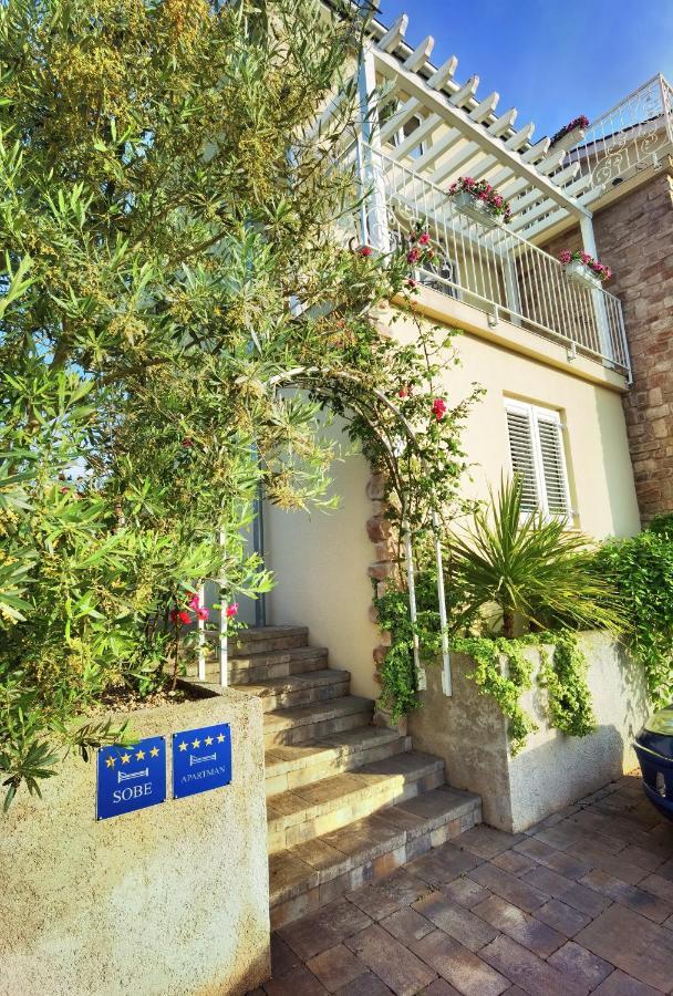 Guesthouse Olei Malinska Ngoại thất bức ảnh