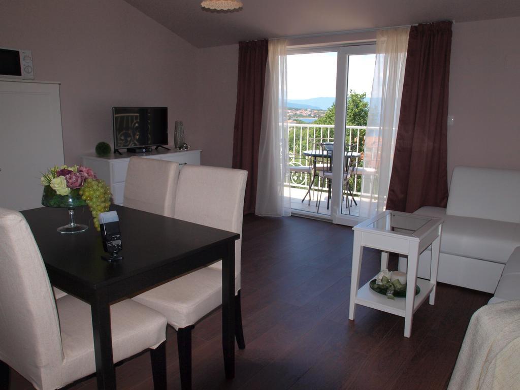 Guesthouse Olei Malinska Ngoại thất bức ảnh