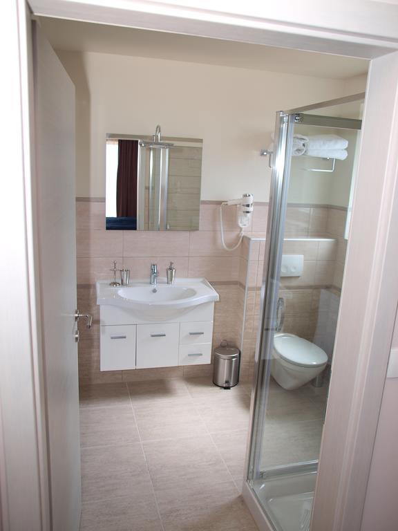 Guesthouse Olei Malinska Ngoại thất bức ảnh