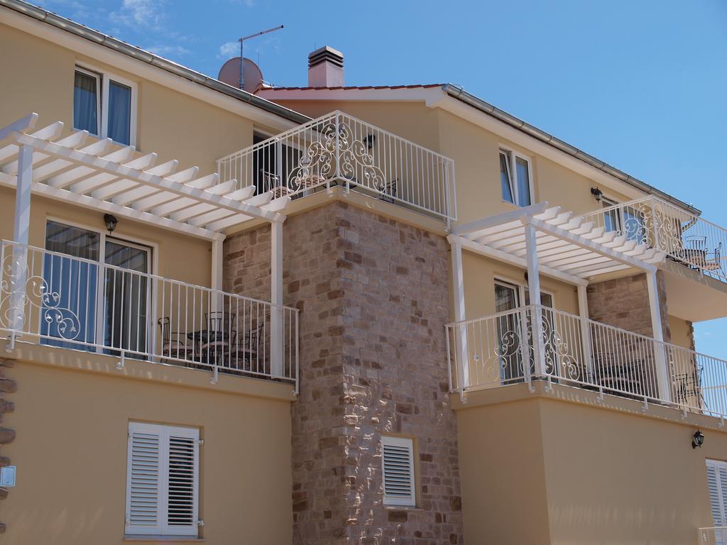 Guesthouse Olei Malinska Ngoại thất bức ảnh